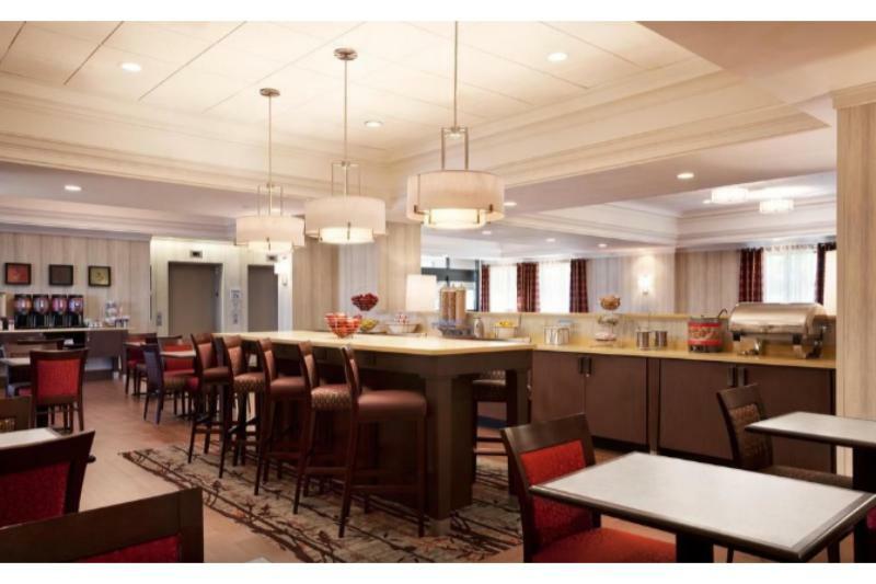 Hampton Inn By Hilton Boston/Cambridge Exterior foto